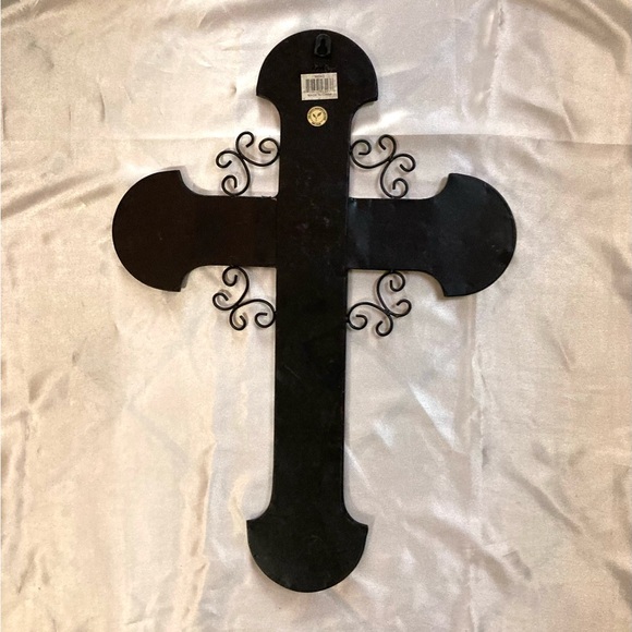 Sold on different platform. Large Vintage Cross - Picture 2 of 2